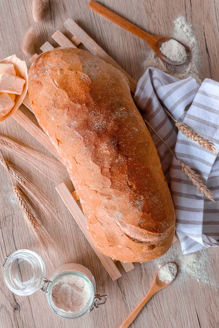 Image Polu-ražani hleb na meru